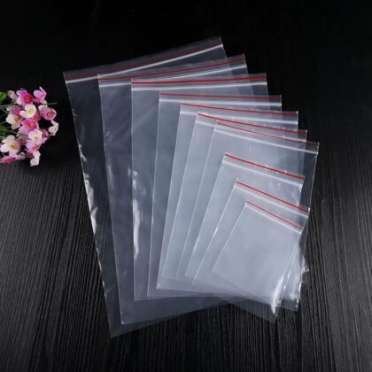 שקית פלסטיק עם סגירת רוכסן בגדלים שונים שקית פלסטיק עם סגירת רוכסן בגדלים שונים